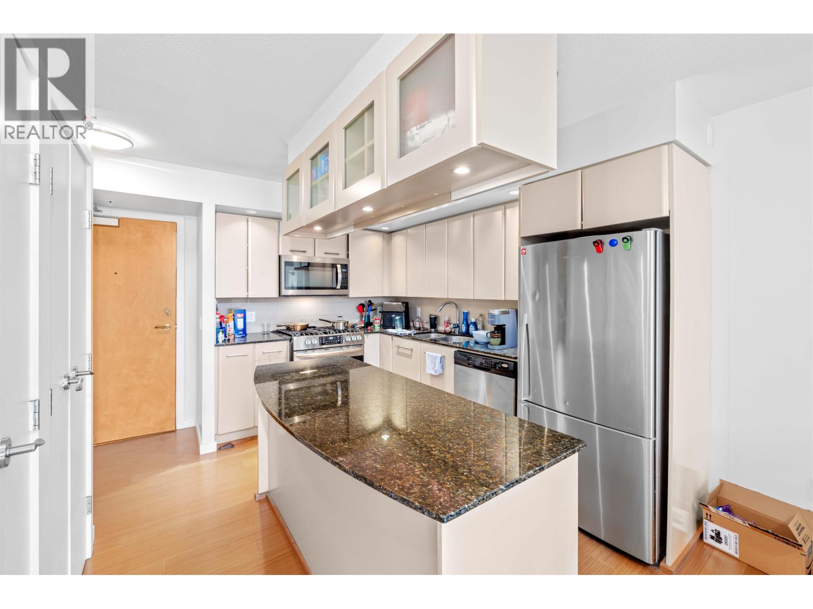 602 683 W Victoria Park, North Vancouver, British Columbia  V7M 0A2 - Photo 11 - R3043744