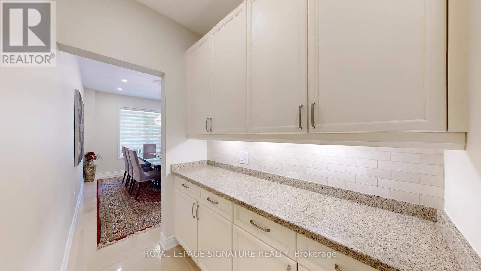 25 Sawston Circle, Brampton, Ontario  L7A 2N7 - Photo 18 - W12380456