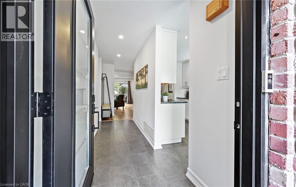 Property at 2048 CHRISDON Road image 3