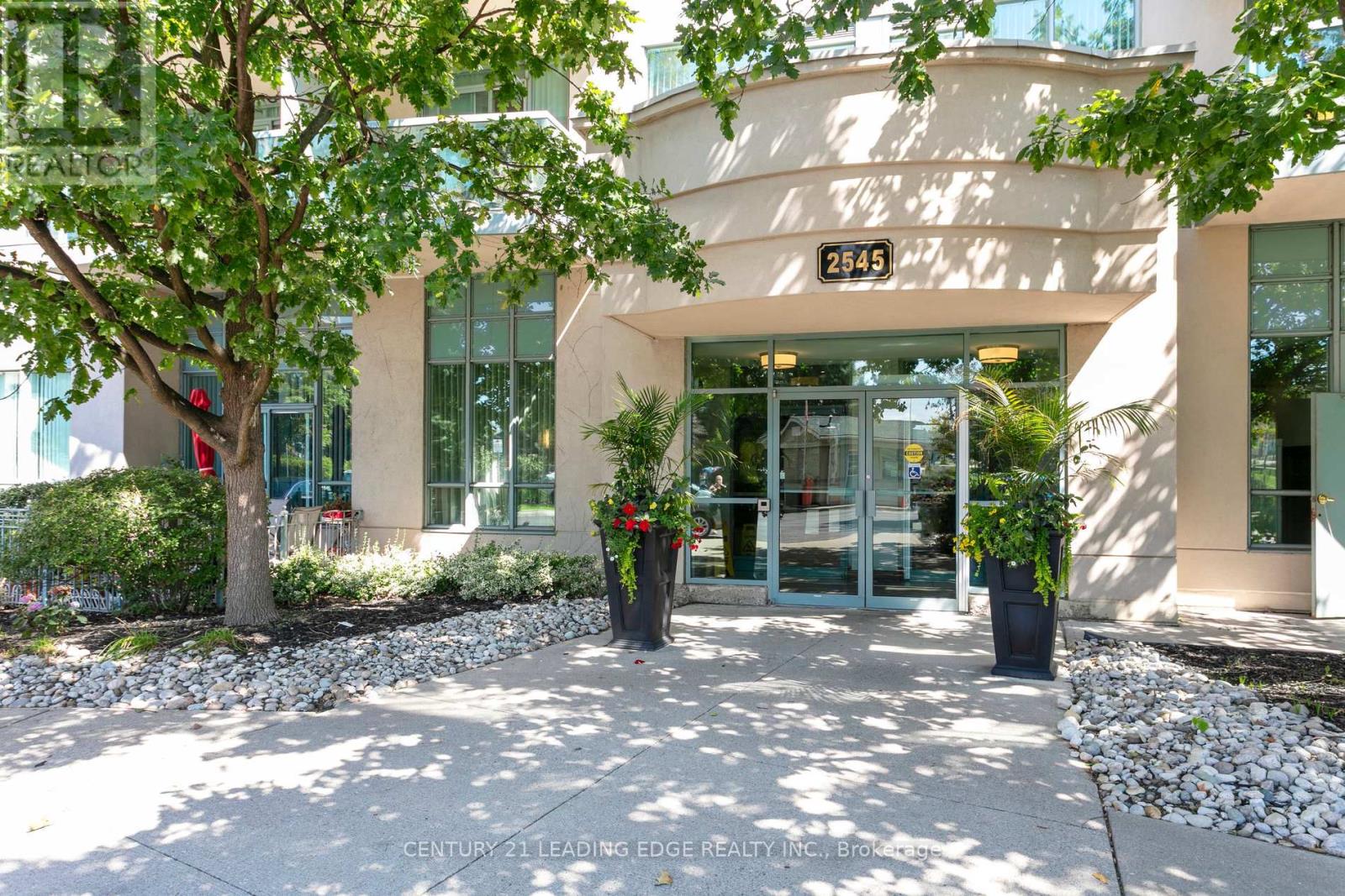 1111 - 2545 Erin Centre Boulevard, Mississauga, Ontario  L5M 6Z9 - Photo 3 - W12381678