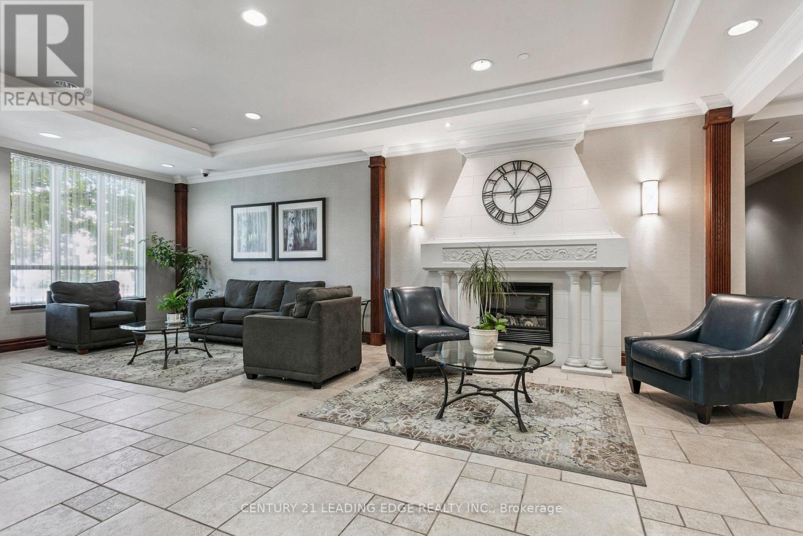 1111 - 2545 Erin Centre Boulevard, Mississauga, Ontario  L5M 6Z9 - Photo 4 - W12381678