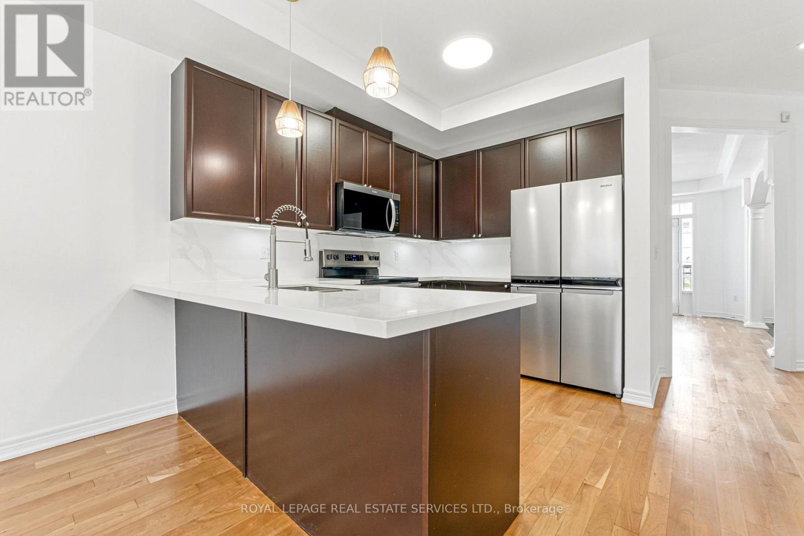 3349 Eglinton Avenue W, Mississauga, Ontario  L5M 7W8 - Photo 10 - W12381803