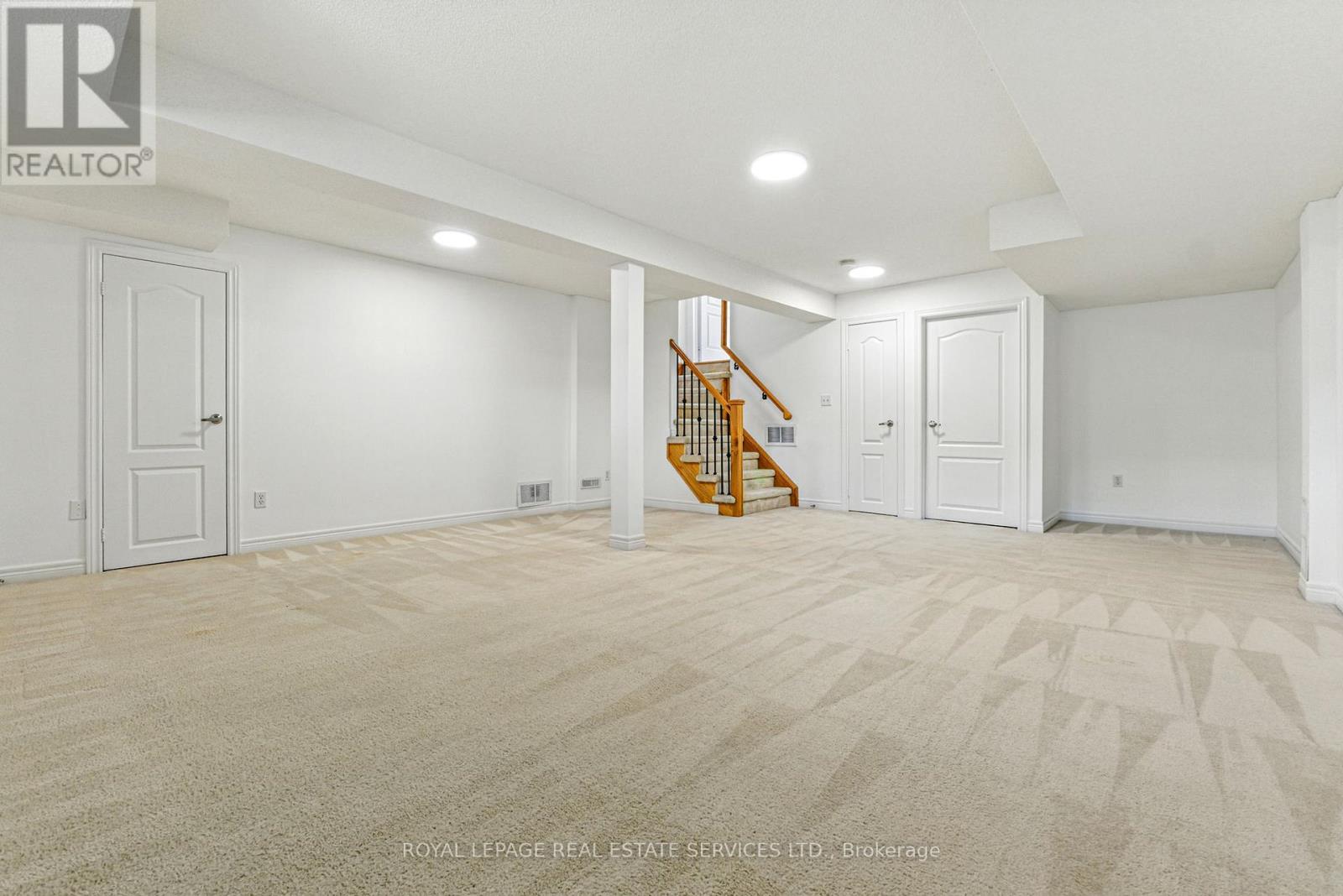 3349 Eglinton Avenue W, Mississauga, Ontario  L5M 7W8 - Photo 37 - W12381803
