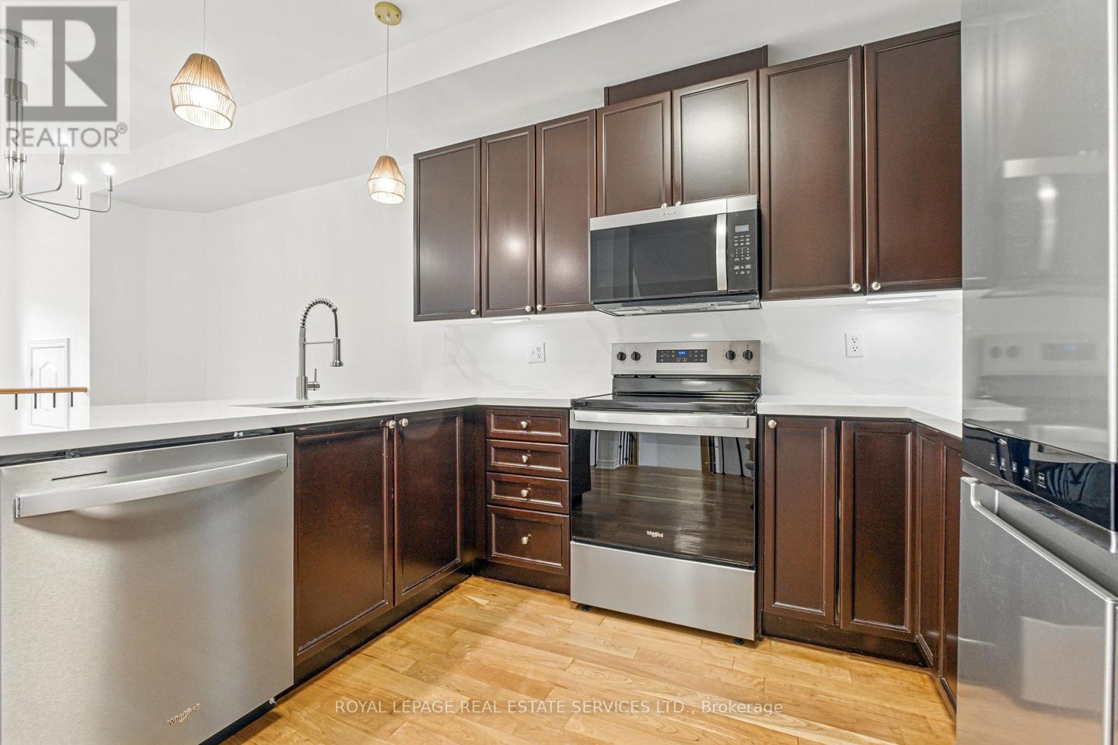 3349 Eglinton Avenue W, Mississauga, Ontario  L5M 7W8 - Photo 8 - W12381803