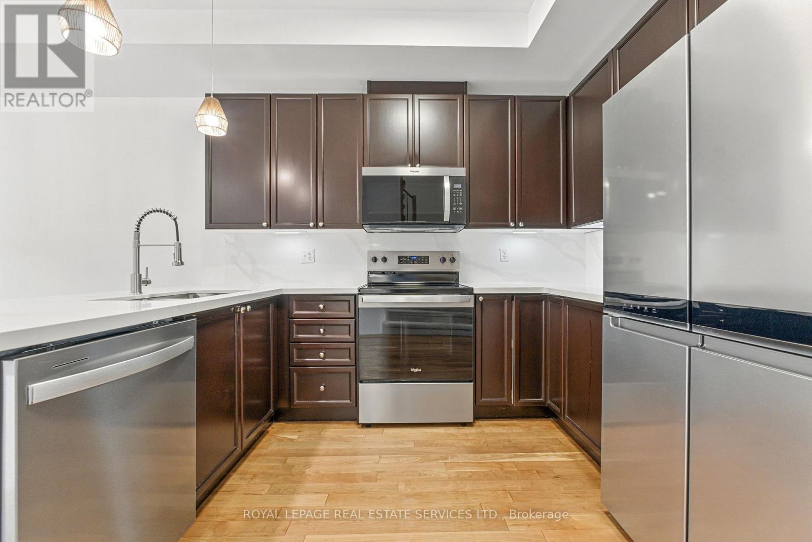 3349 Eglinton Avenue W, Mississauga, Ontario  L5M 7W8 - Photo 9 - W12381803