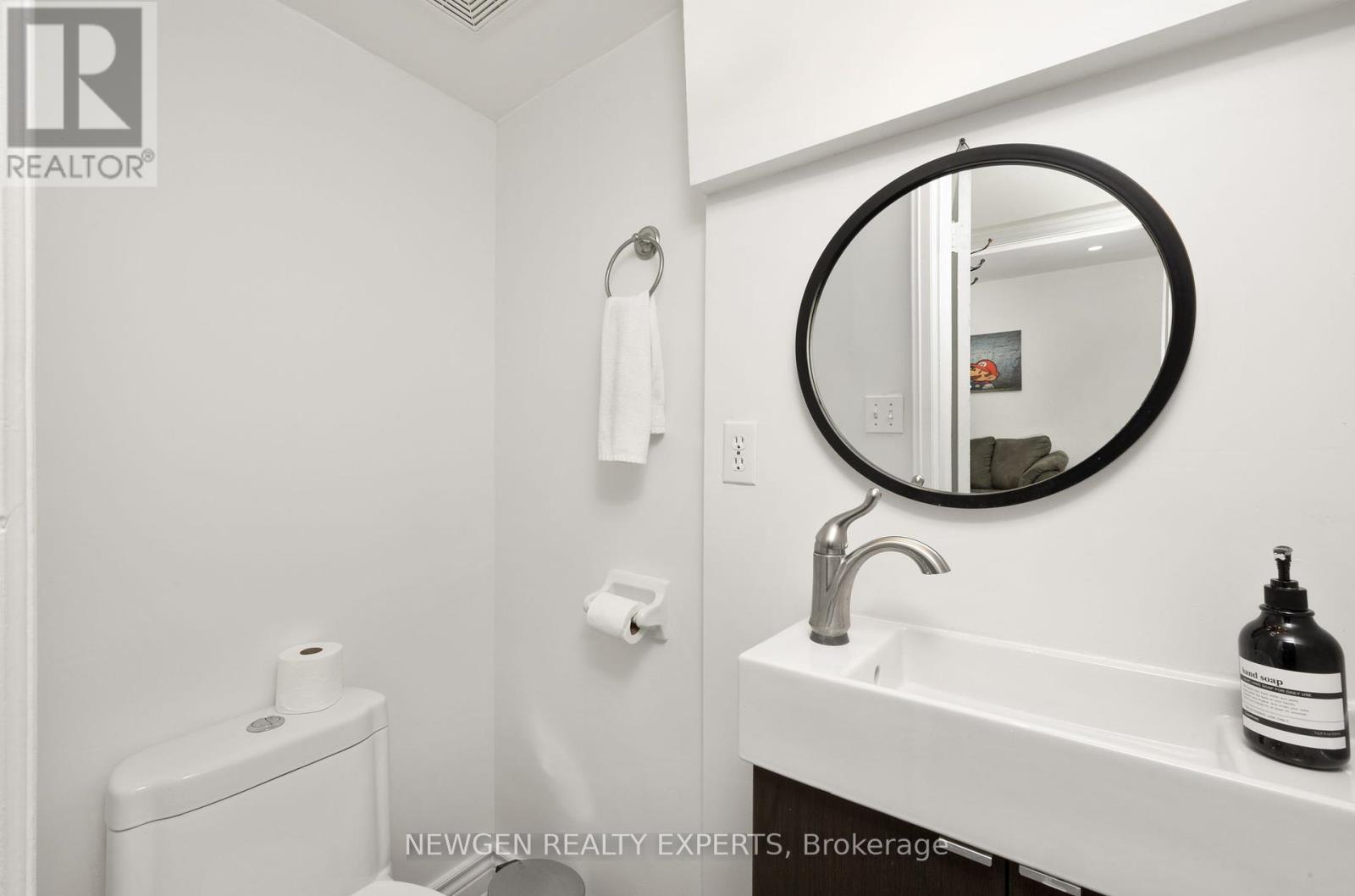 93 Ashbourne Drive, Toronto, Ontario  M9B 4H6 - Photo 24 - W12381805