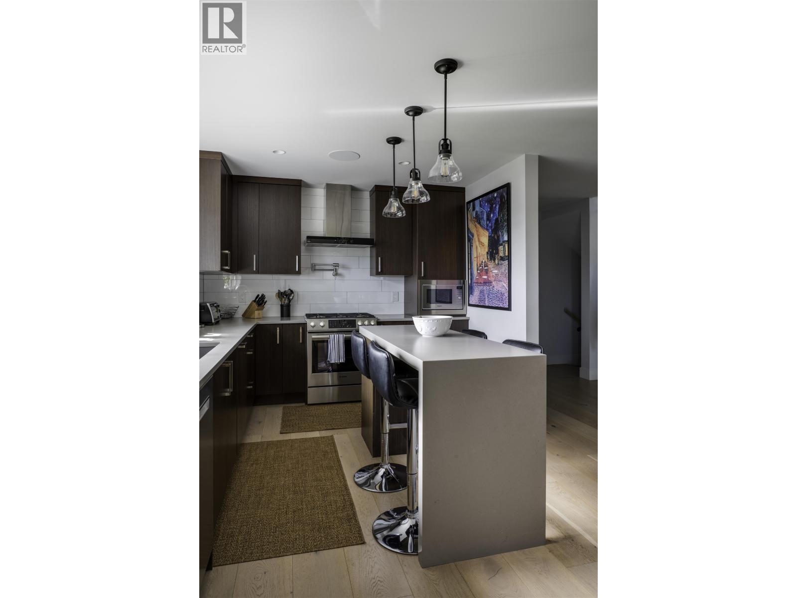 818 Massey Street, New Westminster, British Columbia  V3L 4S9 - Photo 8 - R3024001