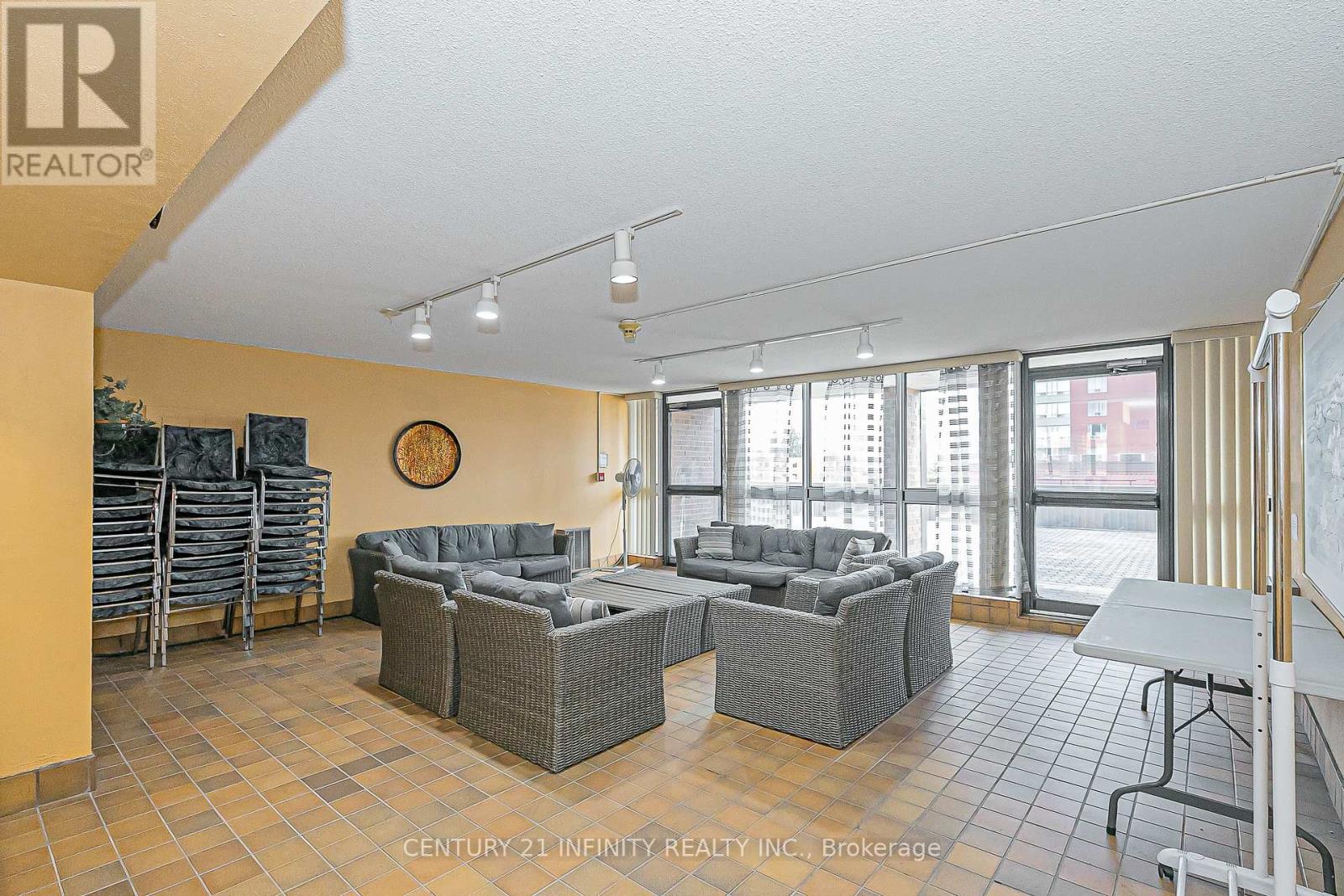 306 - 80 Athol Street E, Oshawa, Ontario  L1H 8B7 - Photo 20 - E12381144