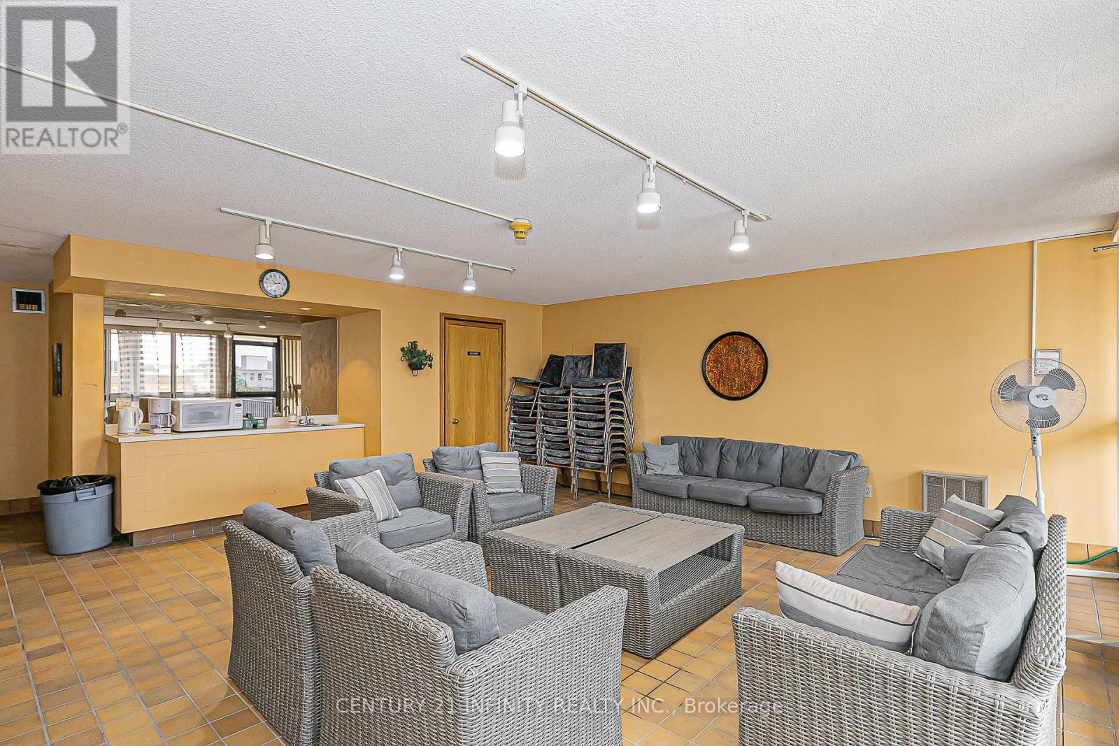 306 - 80 Athol Street E, Oshawa, Ontario  L1H 8B7 - Photo 21 - E12381144