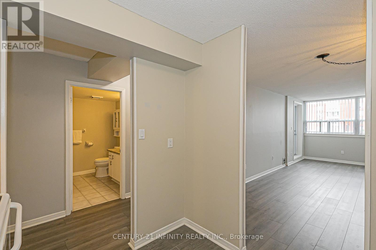 306 - 80 Athol Street E, Oshawa, Ontario  L1H 8B7 - Photo 9 - E12381144