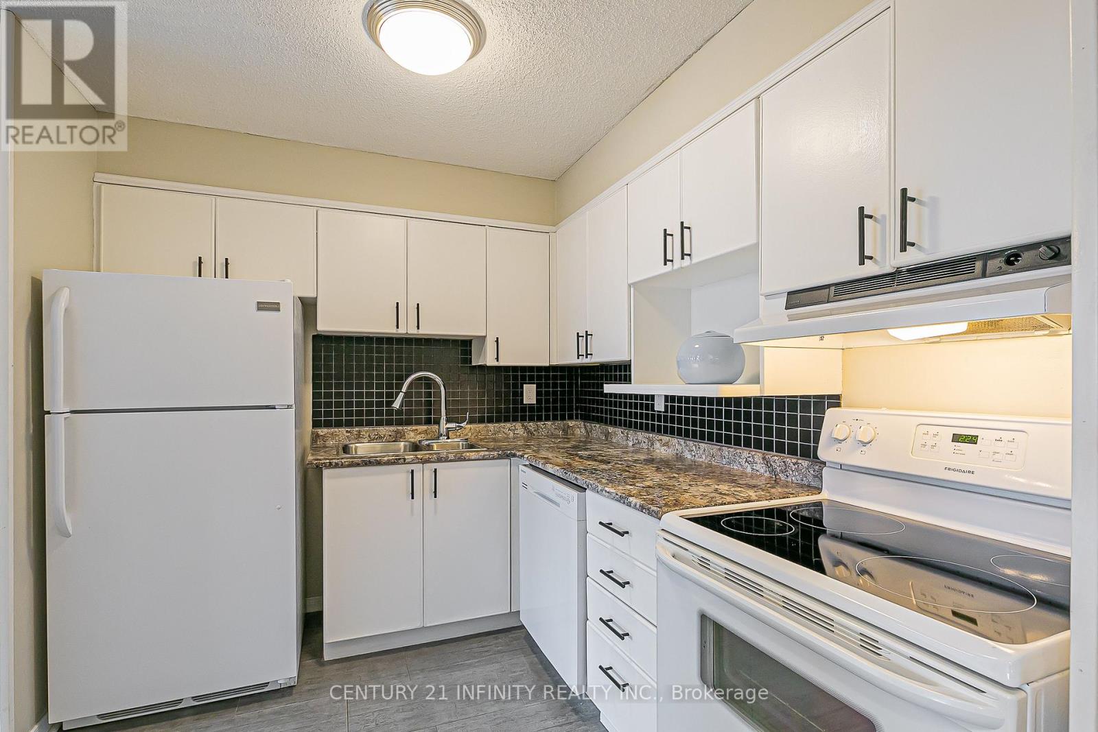 306 - 80 Athol Street E, Oshawa, Ontario  L1H 8B7 - Photo 7 - E12381144