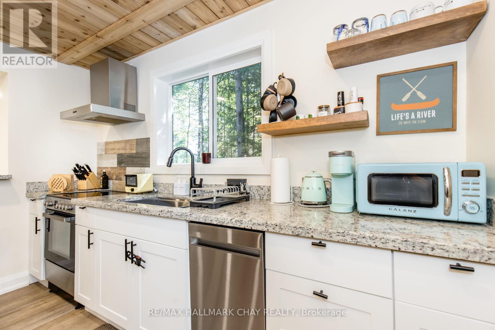182 Brodie Kay Trail, Huntsville (Stephenson), Ontario  P0B 1L0 - Photo 6 - X12381676