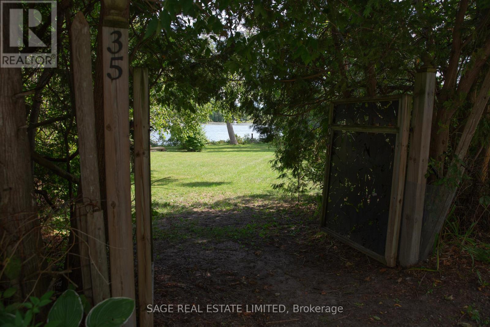 35 North Water Street, Kawartha Lakes, Ontario  K0M 1K0 - Photo 2 - X12381705