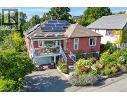 2808 Wyndeatt Ave Gorge, Saanich, Ca