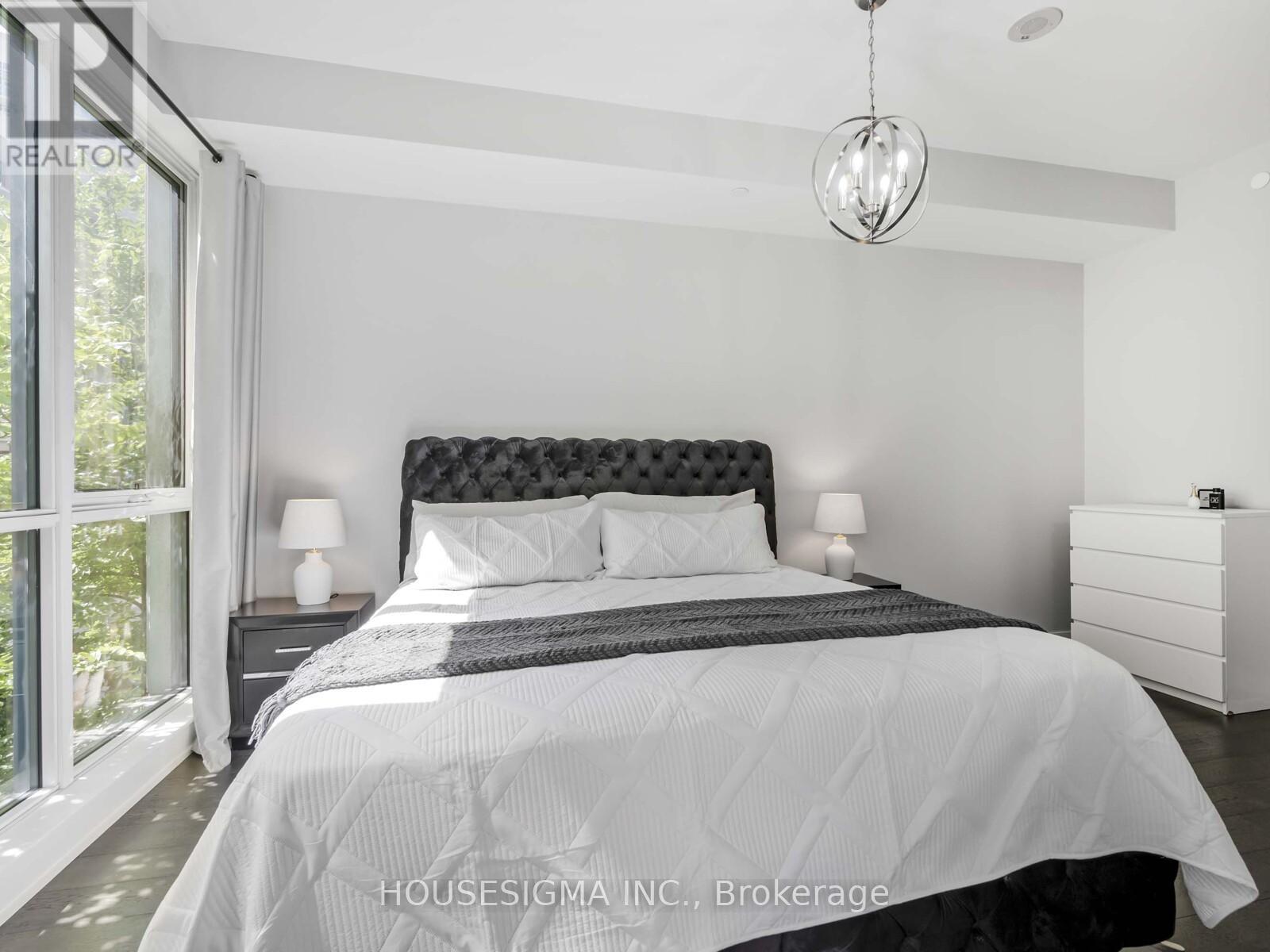 Th03 - 32 Bruyers Mews, Toronto, Ontario  M5V 0H8 - Photo 23 - C12381903