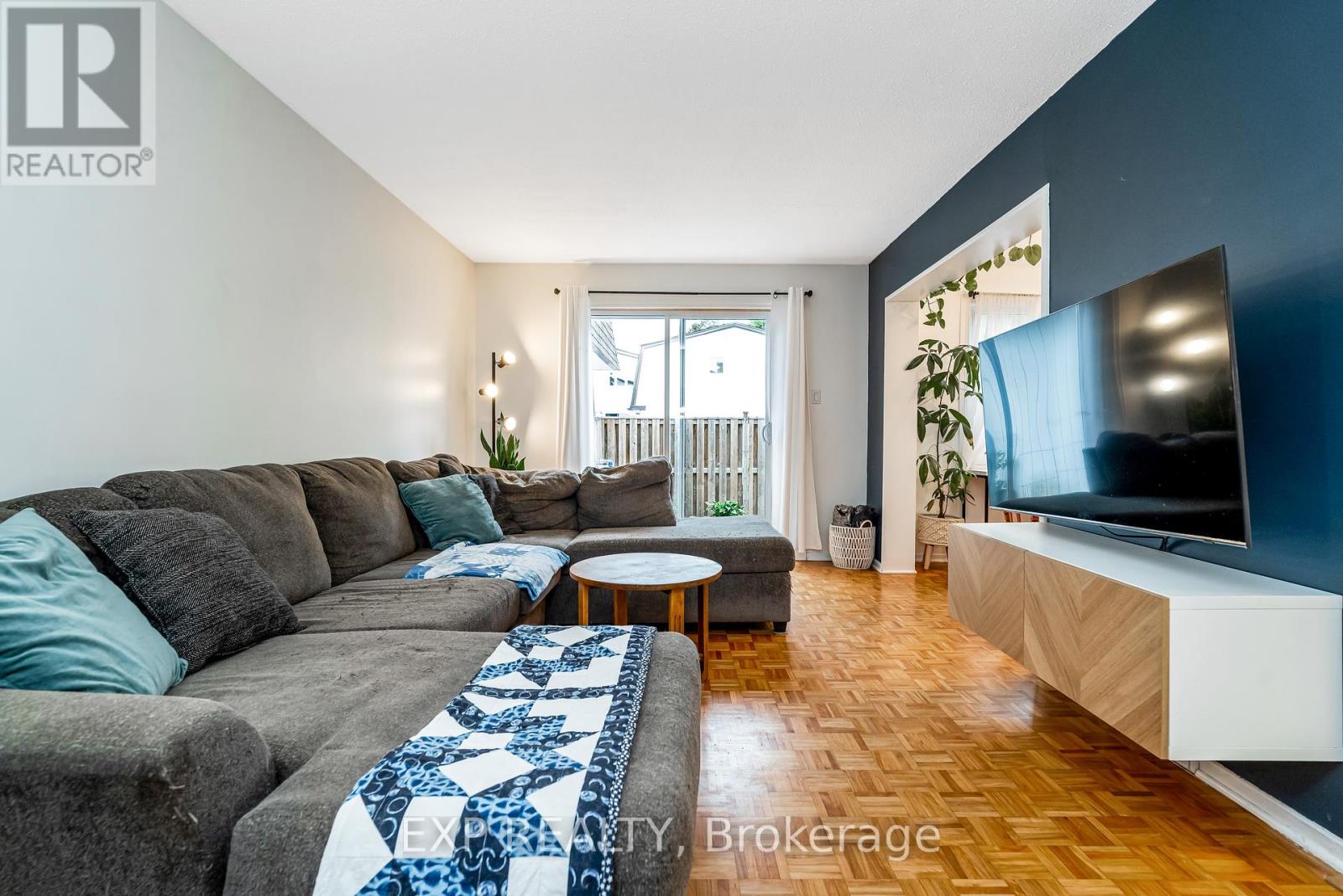 78 - 837 Eastvale Drive, Ottawa, Ontario  K1J 7T5 - Photo 2 - X12381920