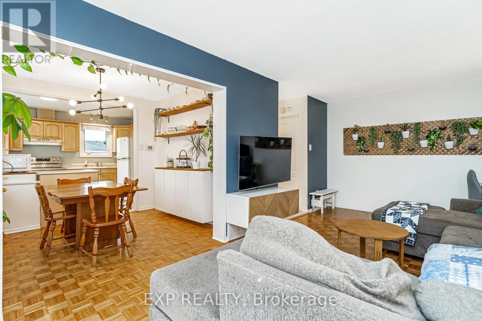 78 - 837 Eastvale Drive, Ottawa, Ontario  K1J 7T5 - Photo 4 - X12381920