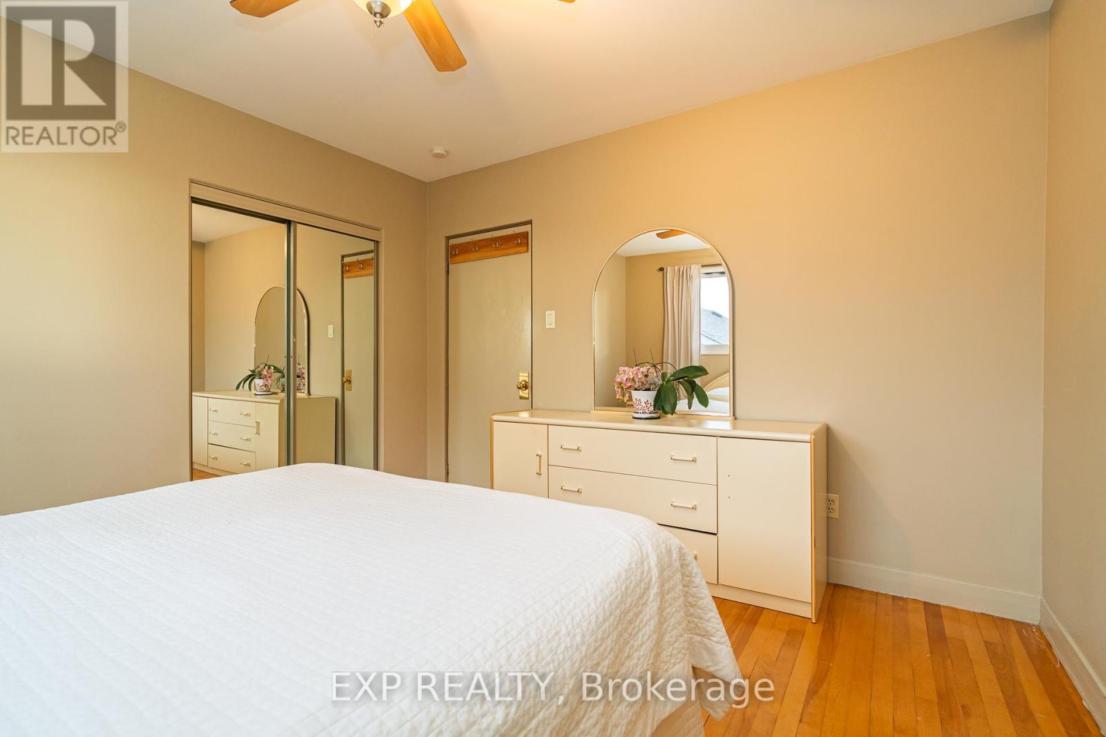 220 Ancaster Avenue, Ottawa, Ontario  K2B 5B3 - Photo 19 - X12381932