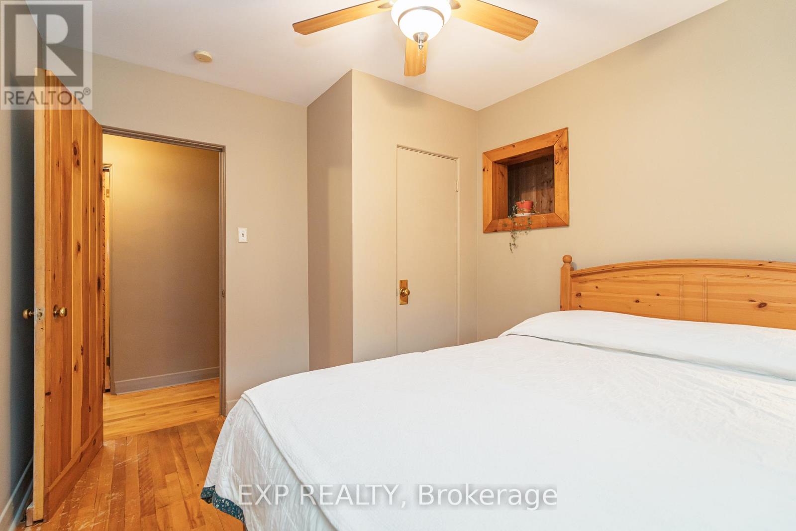 220 Ancaster Avenue, Ottawa, Ontario  K2B 5B3 - Photo 21 - X12381932