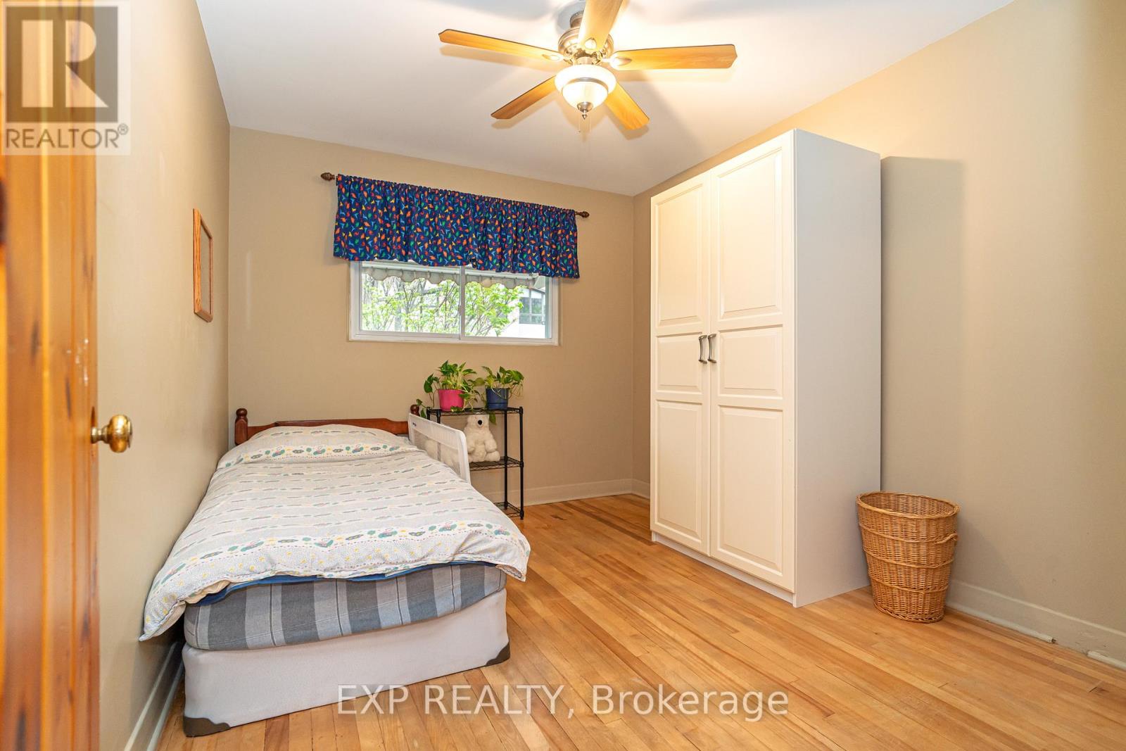 220 Ancaster Avenue, Ottawa, Ontario  K2B 5B3 - Photo 22 - X12381932