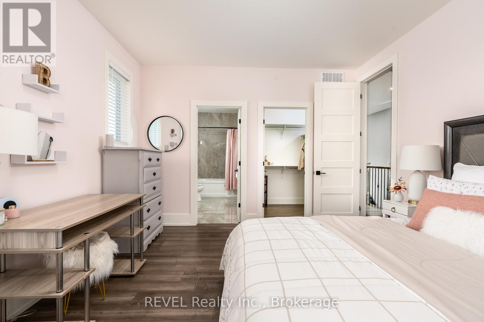 864 Concession 1 Rd Road, Niagara-On-The-Lake, Ontario  L0S 1J0 - Photo 22 - X12382055