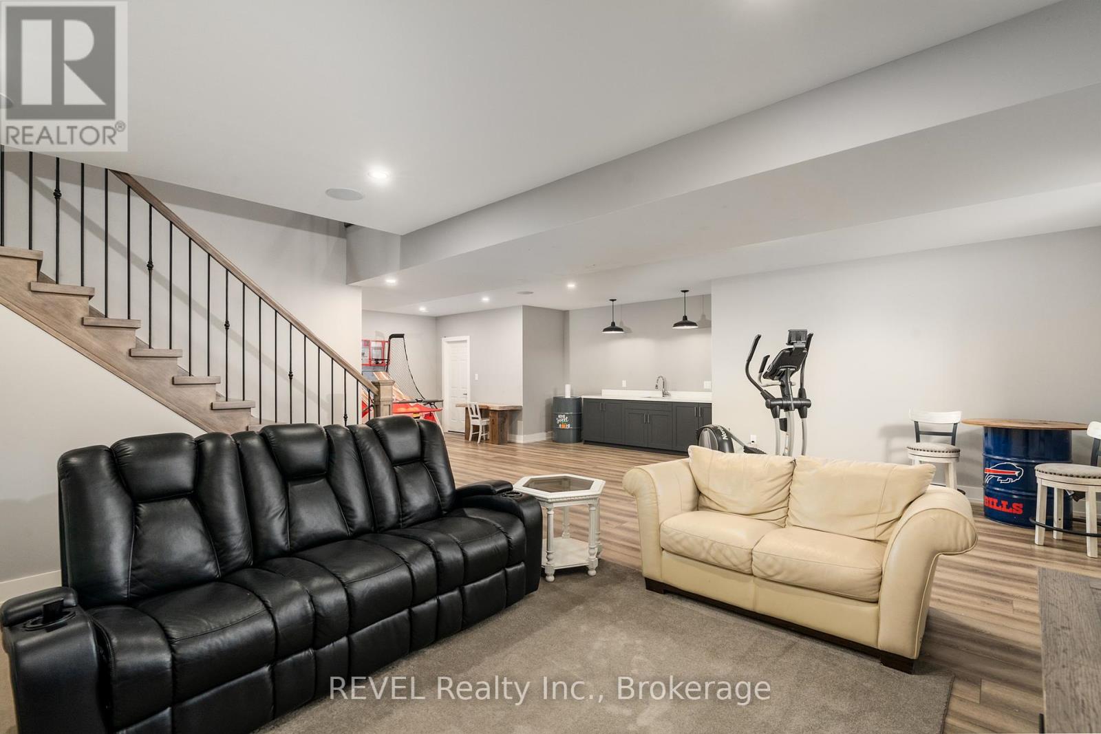 864 Concession 1 Rd Road, Niagara-On-The-Lake, Ontario  L0S 1J0 - Photo 27 - X12382055