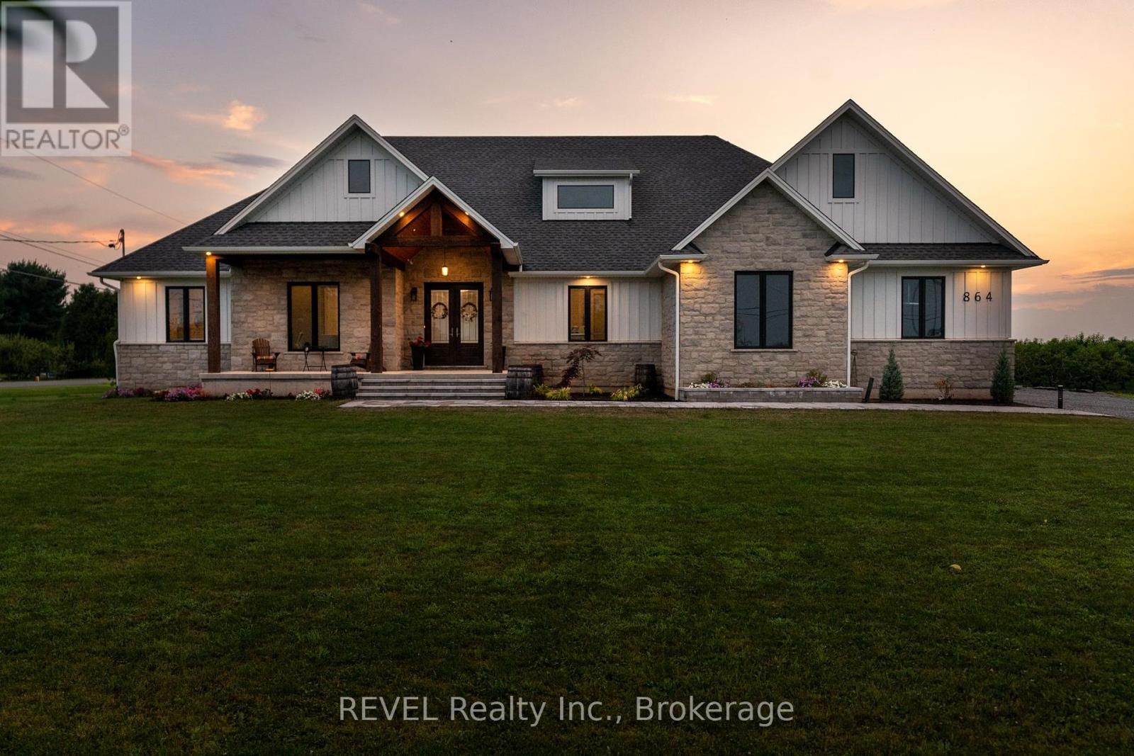 864 Concession 1 Rd Road, Niagara-On-The-Lake, Ontario  L0S 1J0 - Photo 3 - X12382055