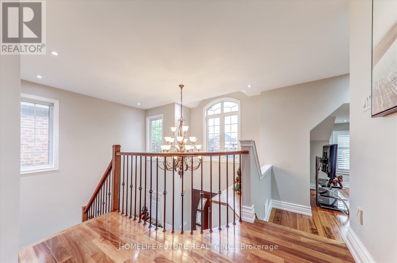 28 Billancourt Crescent, Brampton, Ontario  L6P 1V5 - Photo 19 - W12381870