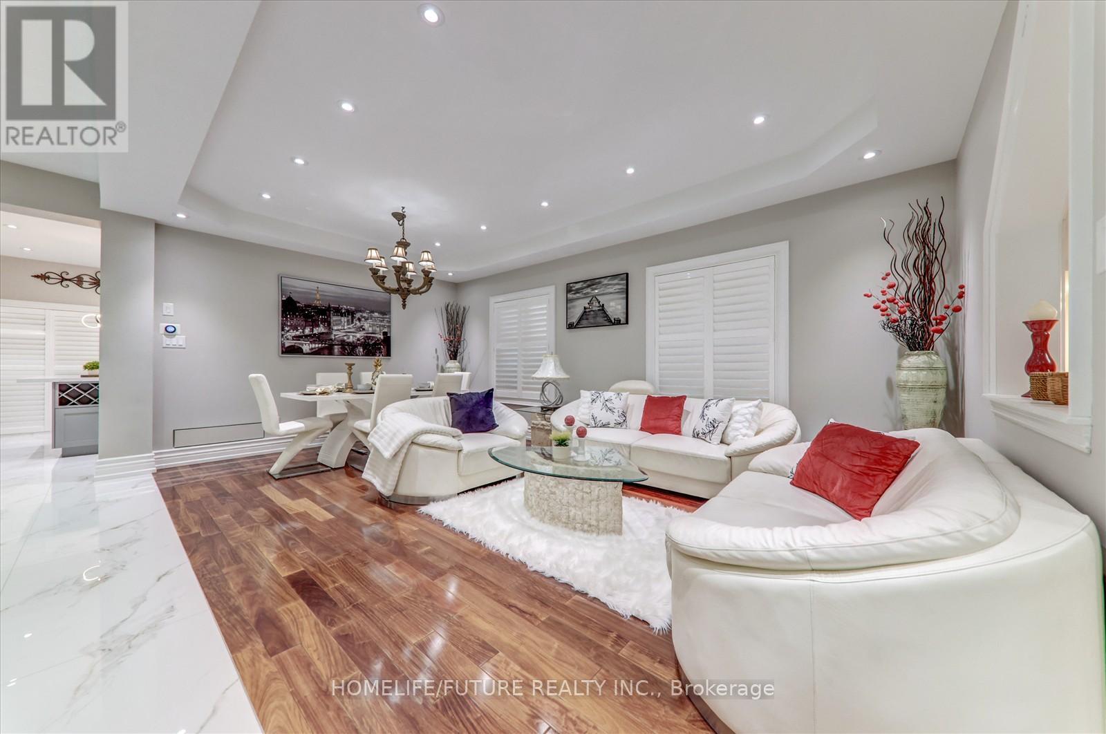 28 Billancourt Crescent, Brampton, Ontario  L6P 1V5 - Photo 8 - W12381870