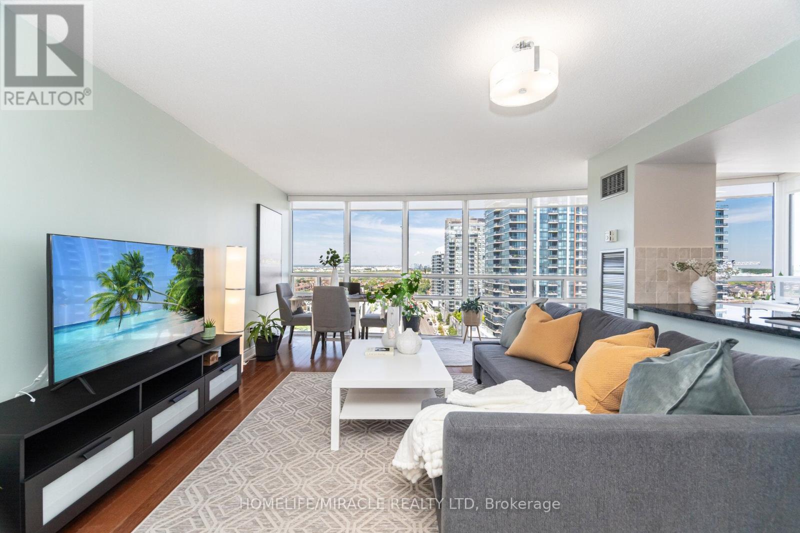 1701 - 50 Eglinton Avenue W, Mississauga (Hurontario), Ontario  L5R 3P5 - Photo 12 - W12381880