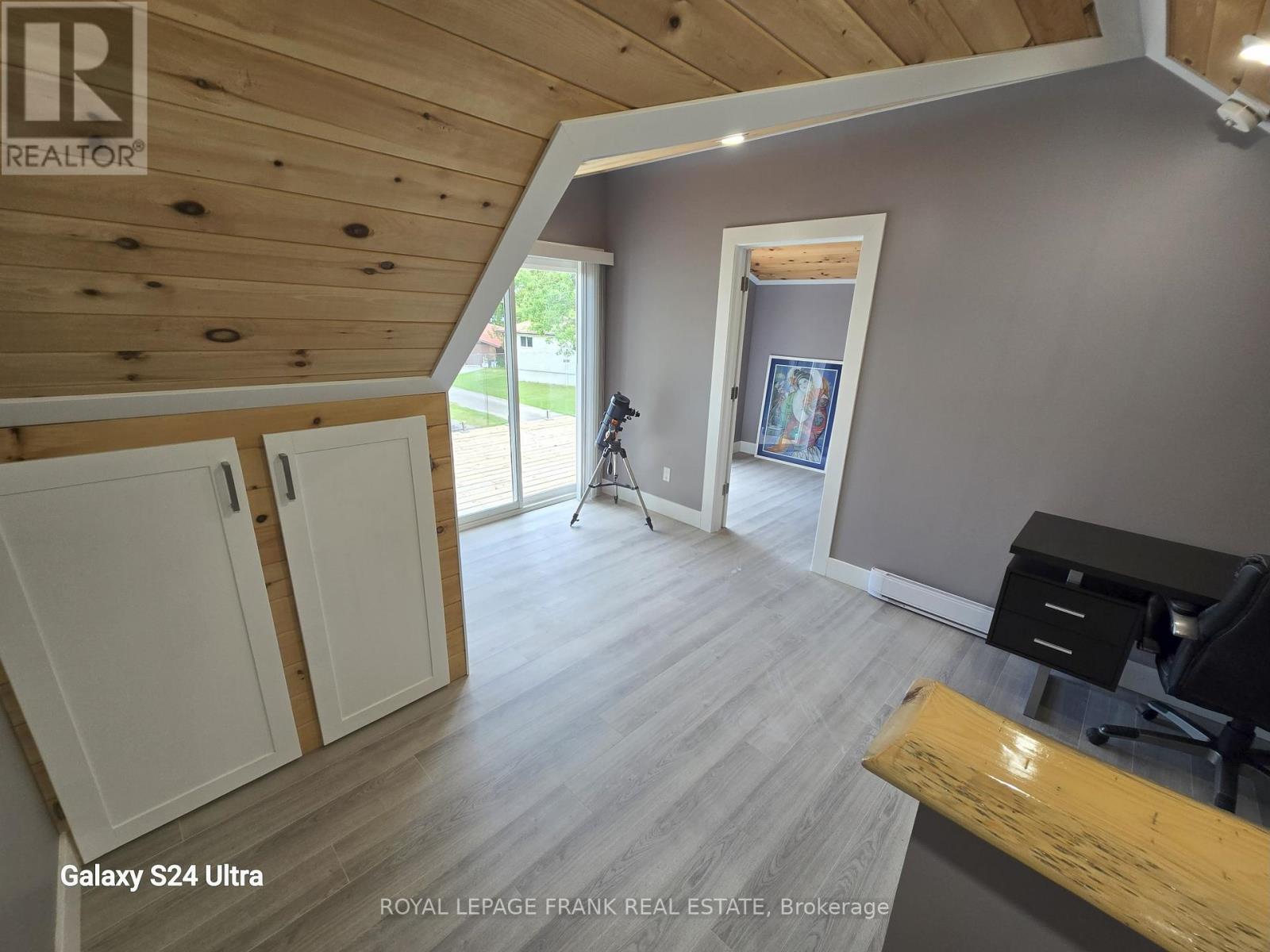 71 Falls Bay Road, Kawartha Lakes, Ontario  K0M 1A0 - Photo 20 - X12381926