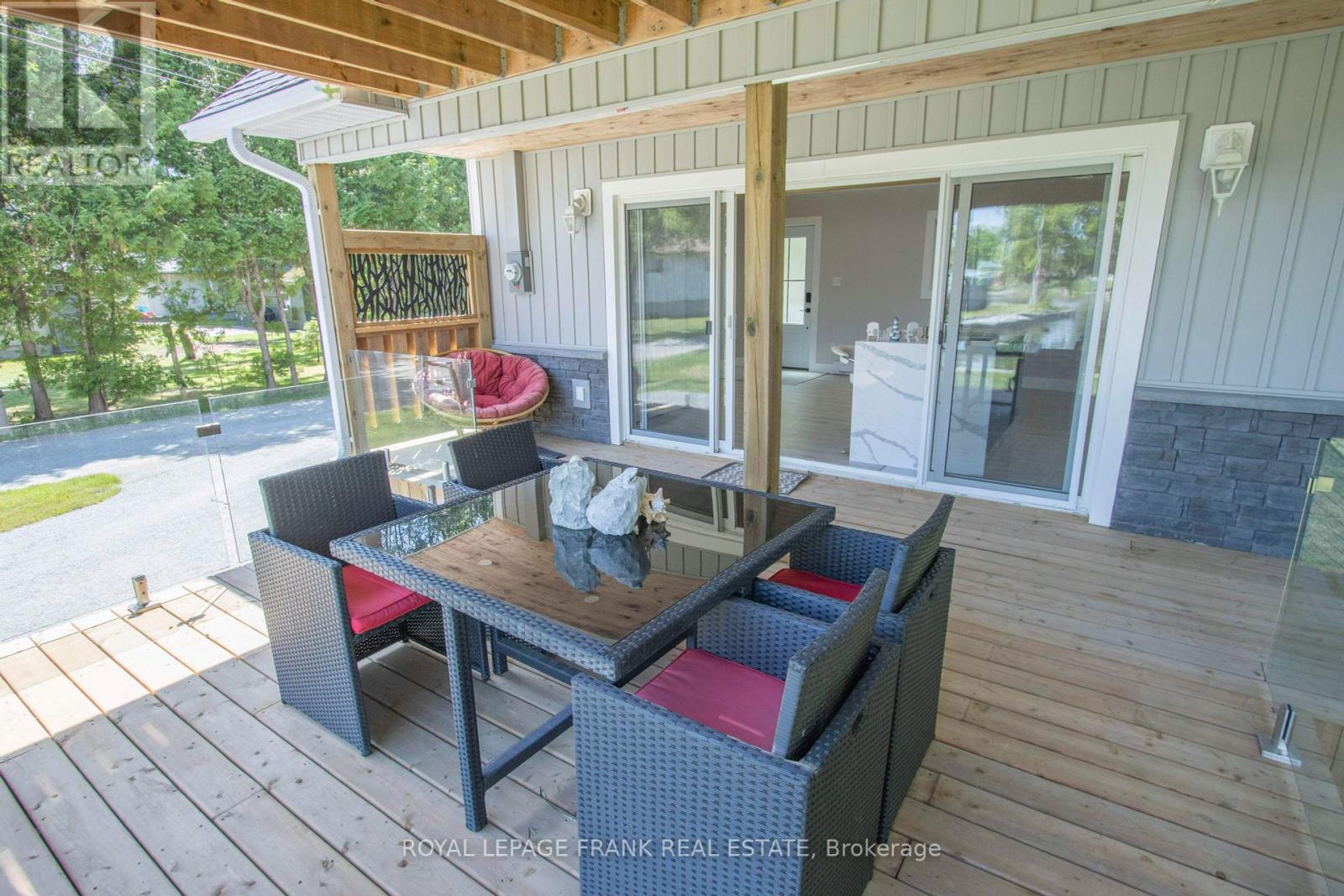 71 Falls Bay Road, Kawartha Lakes, Ontario  K0M 1A0 - Photo 7 - X12381926