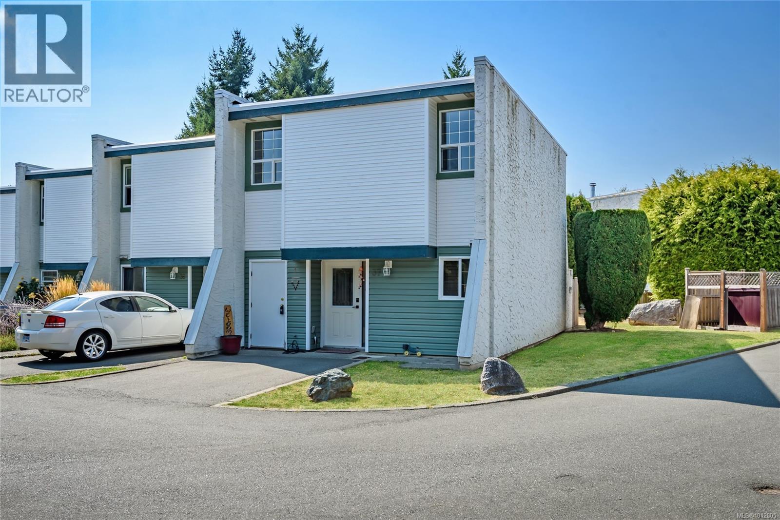 37 1957 Guthrie Rd, Comox, British Columbia  V9M 2J2 - Photo 2 - 1012805