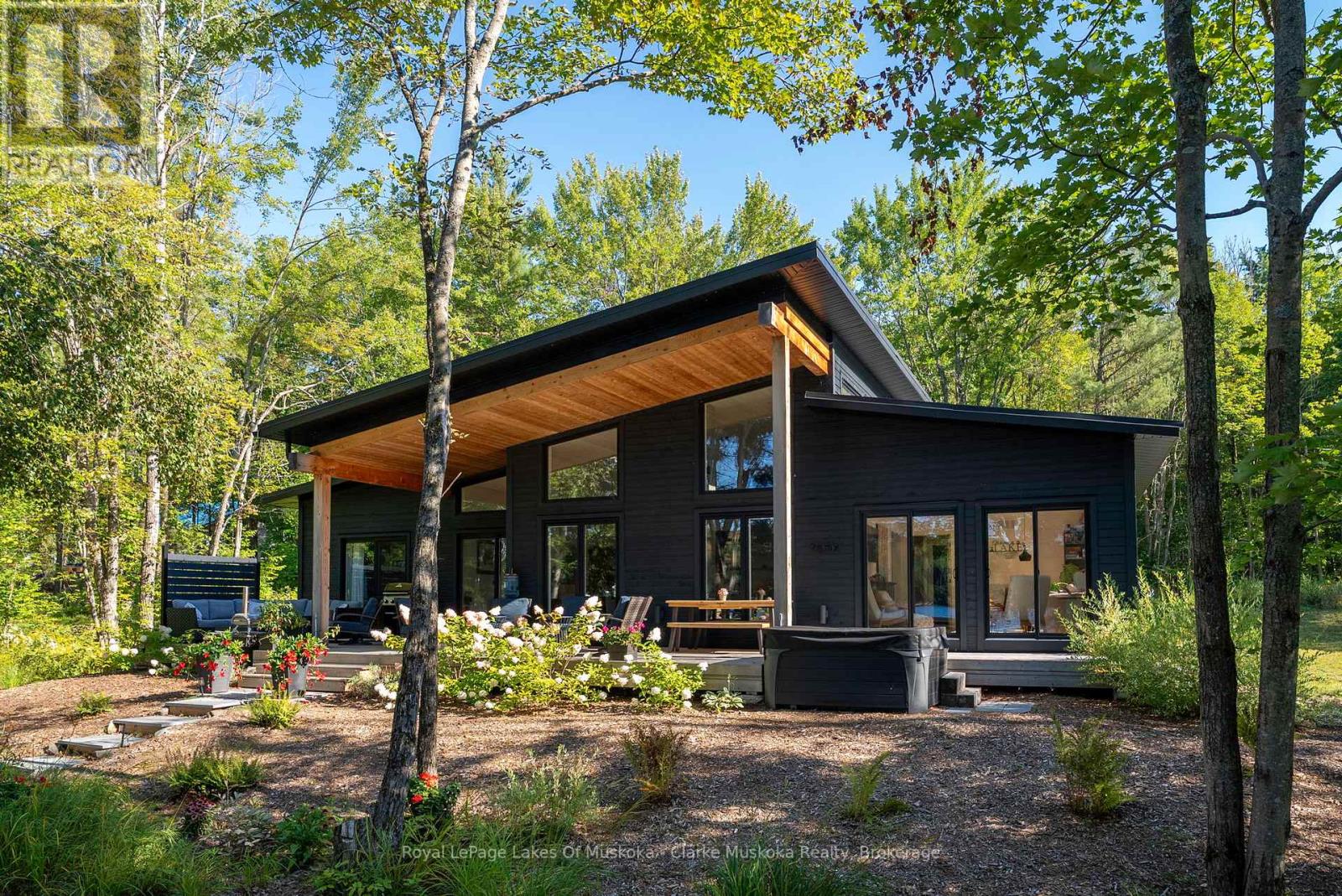 56 Blair Point Road, Seguin, Ontario  P0C 1J0 - Photo 2 - X12360208