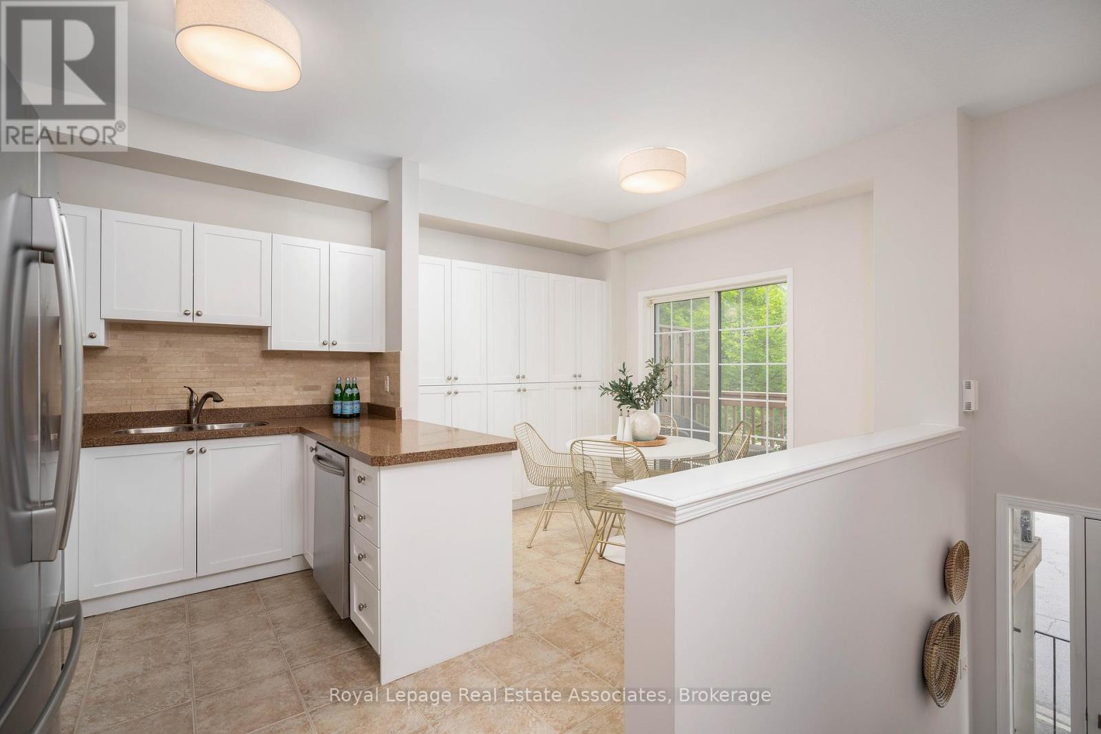 Property at 32 - 1130 CAWTHRA ROAD image 4