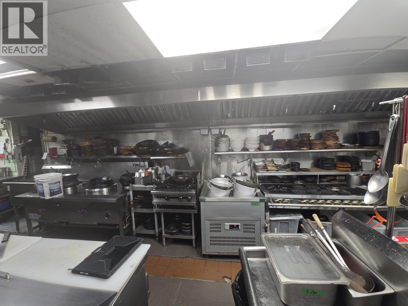 203 4501 North Road, Burnaby, British Columbia  V3N 4R7 - Photo 2 - C8071890