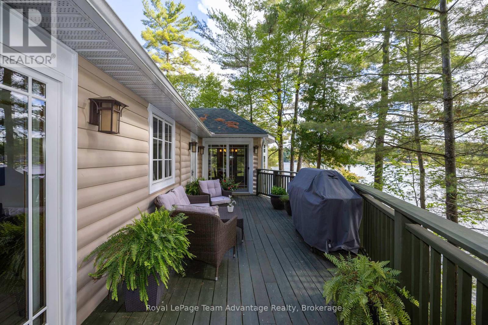 5 Fallingview Trail, Seguin, Ontario  P2A 0B2 - Photo 2 - X12378879