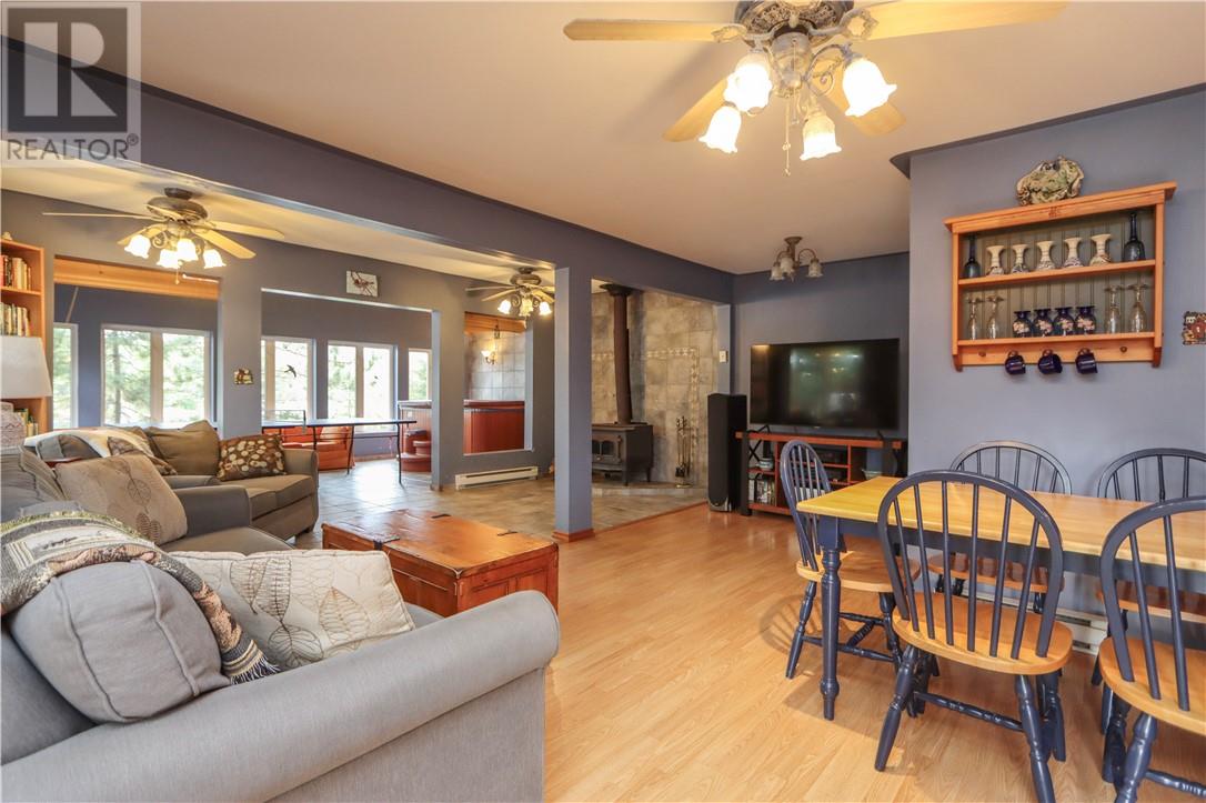 407 Fairbank N Road, Whitefish, Ontario  P0M 3E0 - Photo 12 - 2124458
