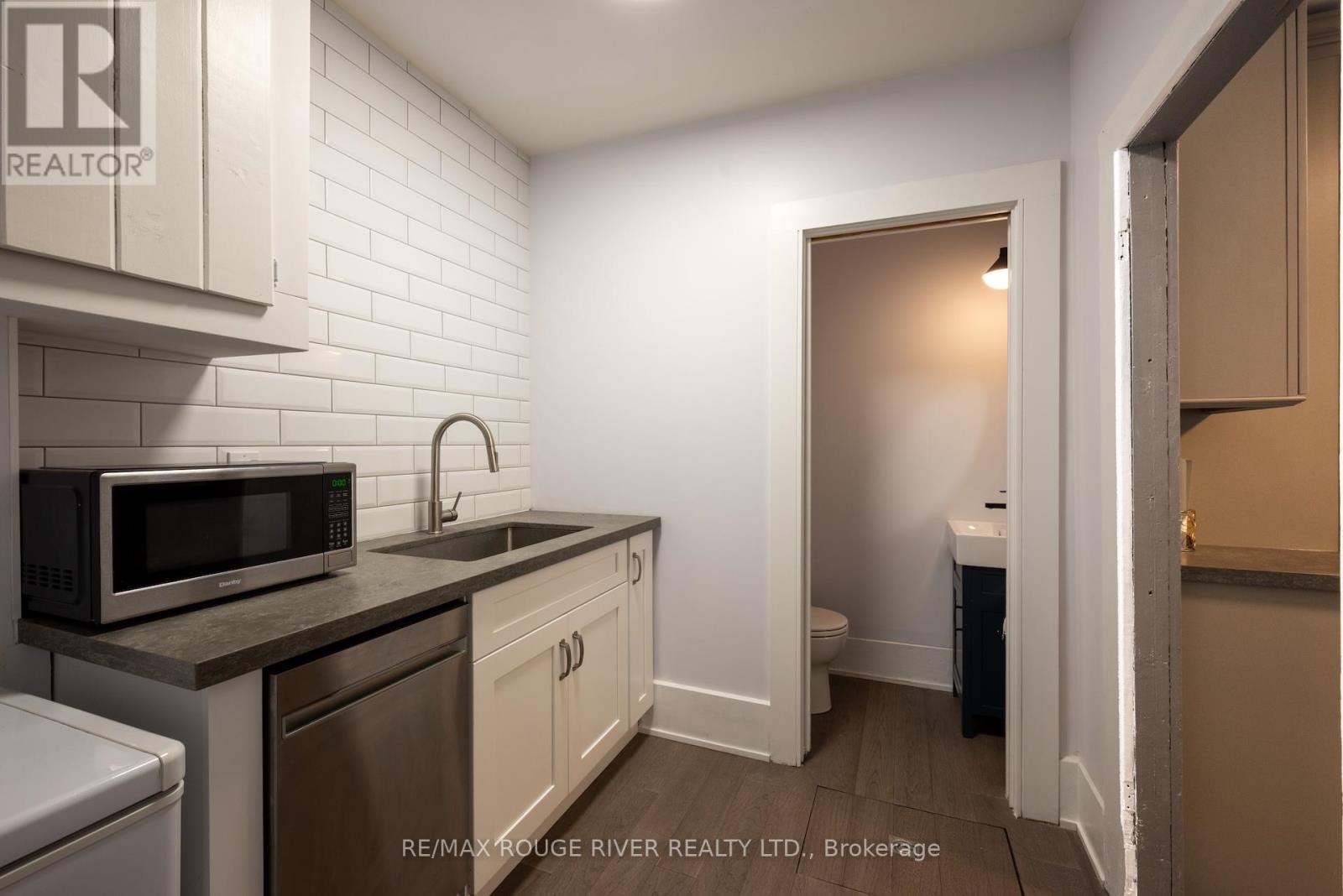 469 Hopkins Avenue, Peterborough, Ontario  K9H 2R9 - Photo 17 - X12376396