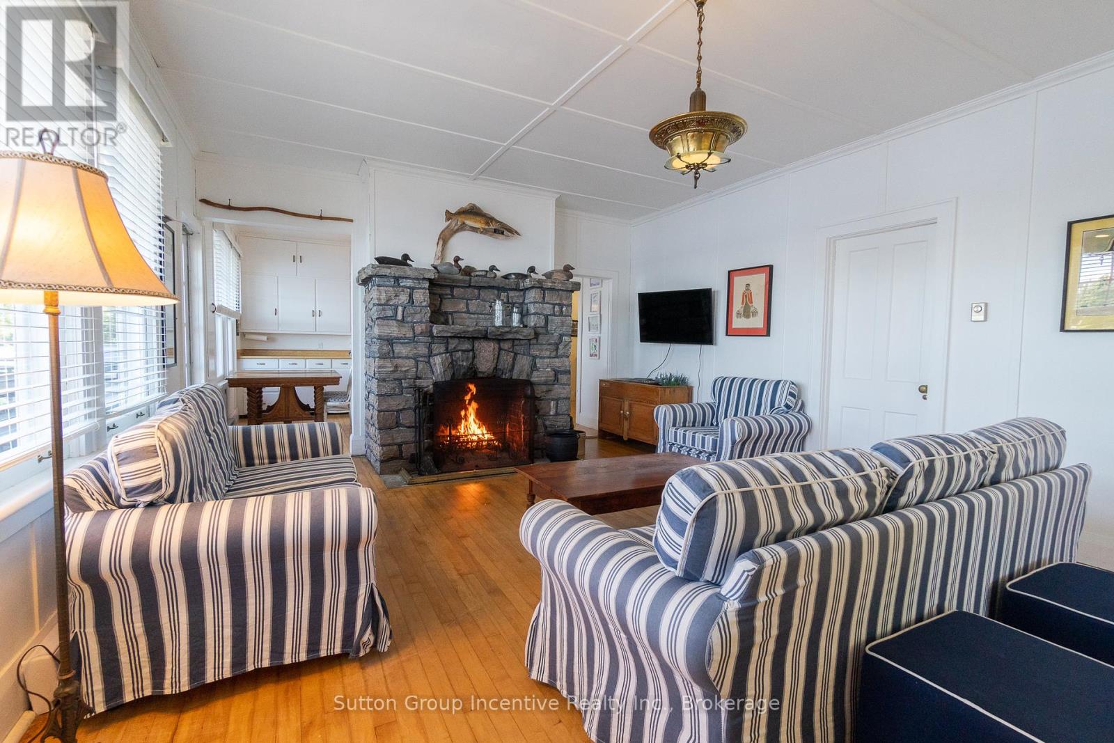 12 Ouno Island, Muskoka Lakes, Ontario  P0B 1J0 - Photo 37 - X12382101