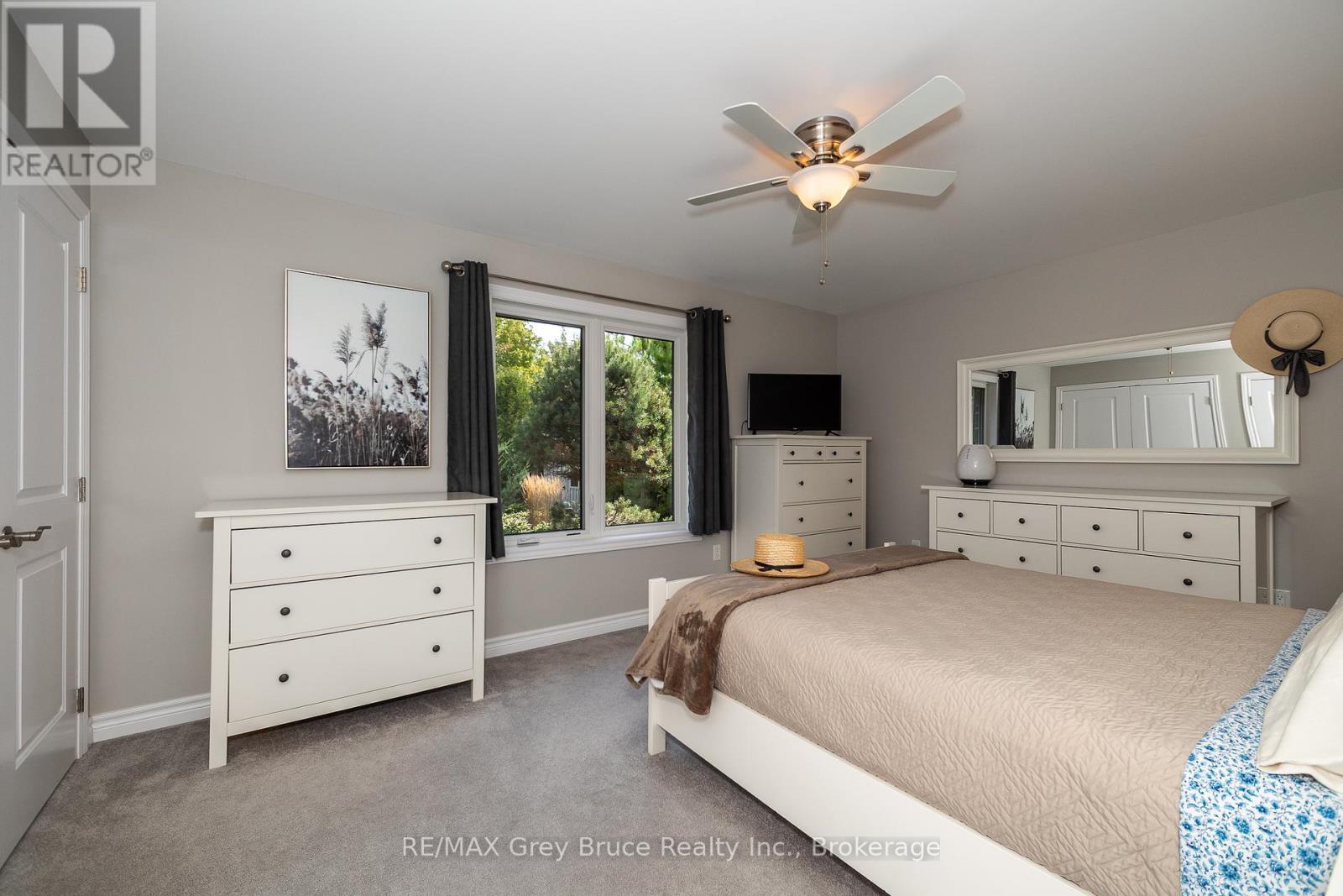 135 Mccullough Lake Drive, Chatsworth, Ontario  N0H 2V0 - Photo 16 - X12382123