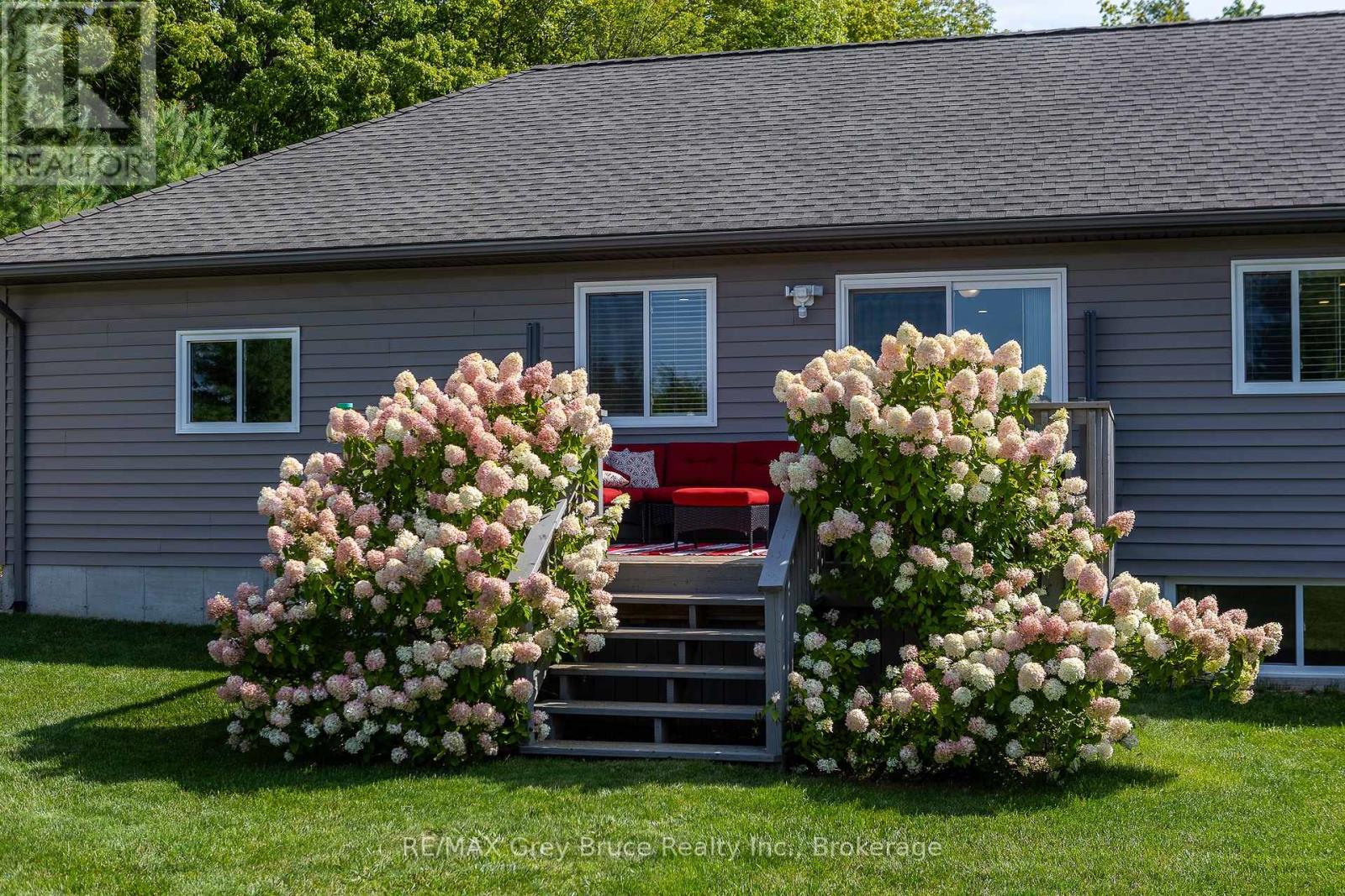 135 Mccullough Lake Drive, Chatsworth, Ontario  N0H 2V0 - Photo 31 - X12382123