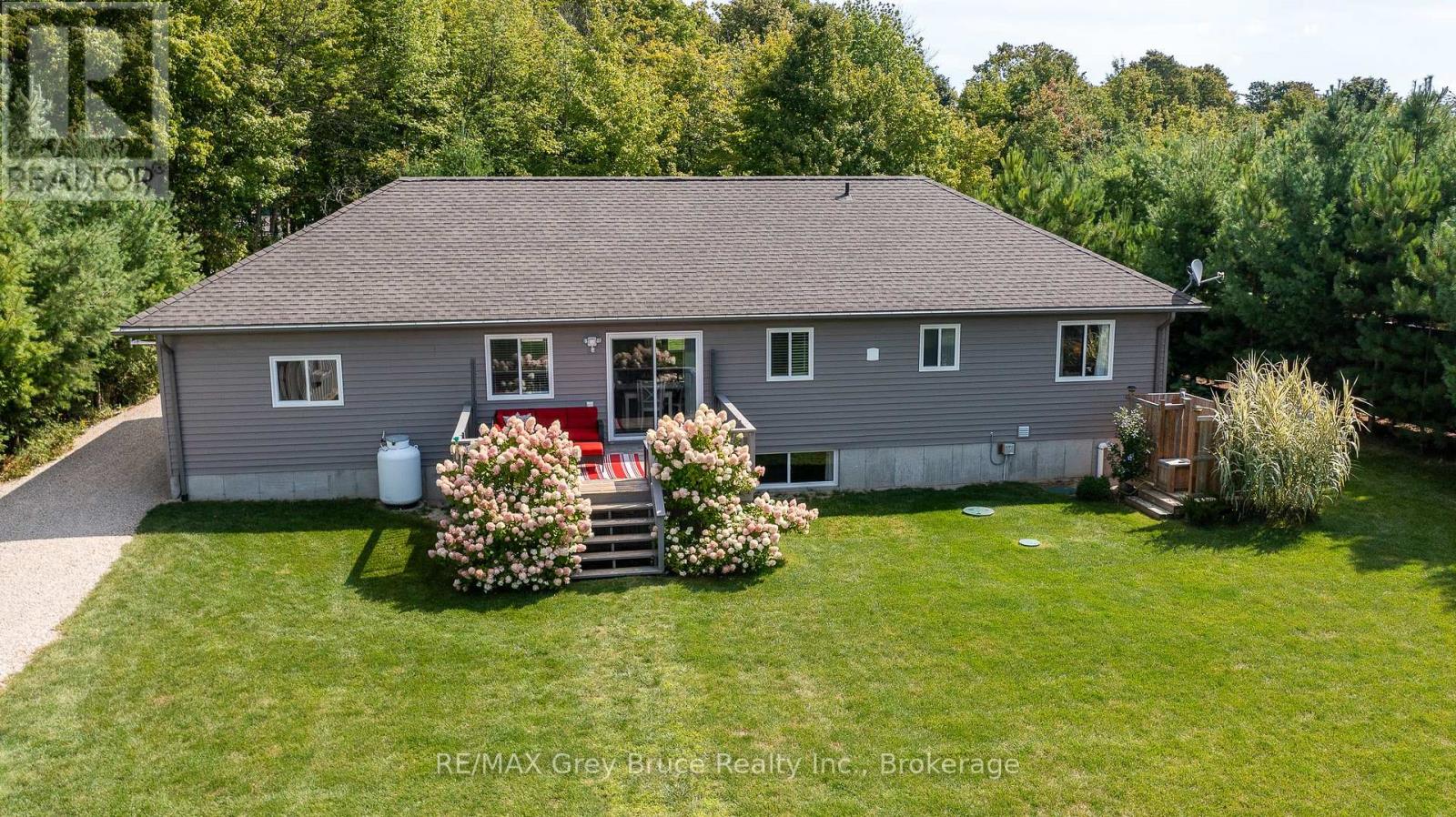 135 Mccullough Lake Drive, Chatsworth, Ontario  N0H 2V0 - Photo 37 - X12382123