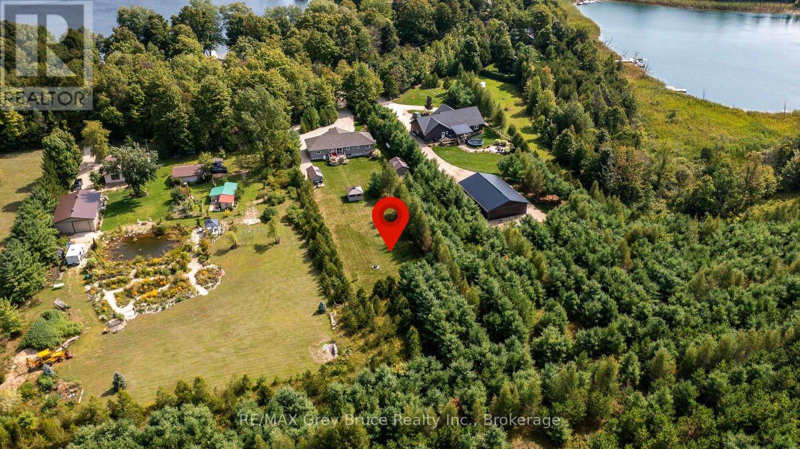 135 Mccullough Lake Drive, Chatsworth, Ontario  N0H 2V0 - Photo 44 - X12382123