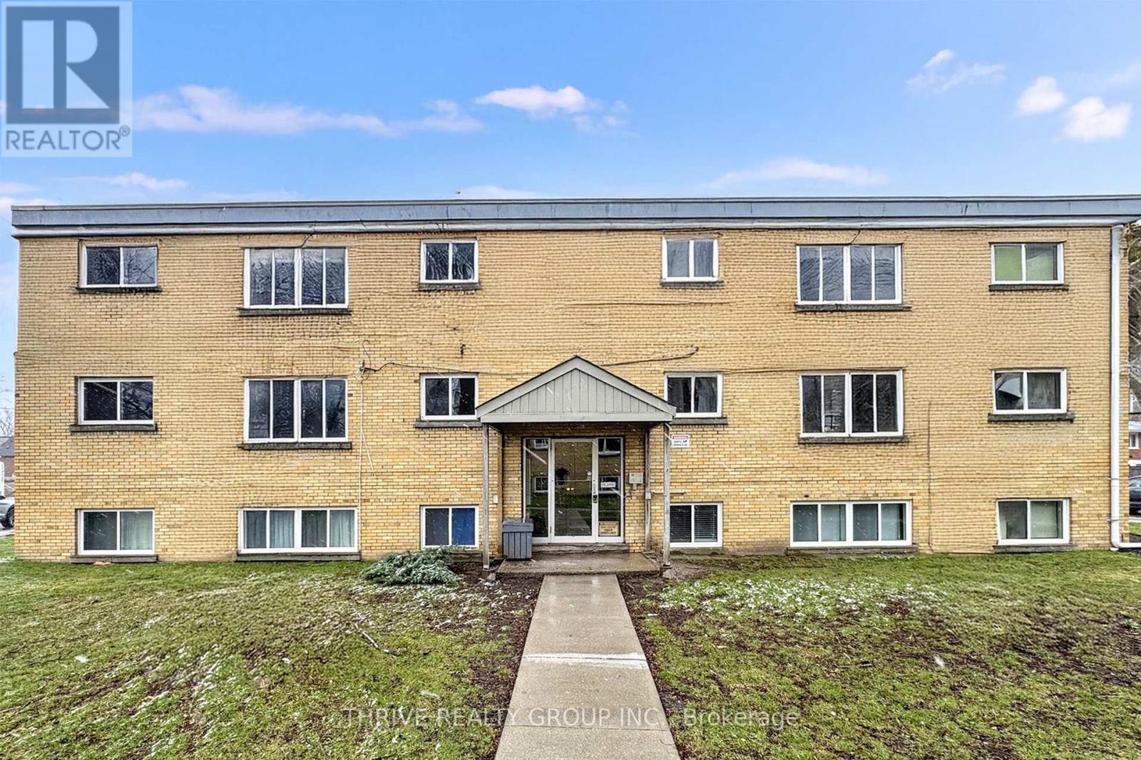 2 - 63 Wellington Road, London South, Ontario  N6C 4M7 - Photo 1 - X12382161