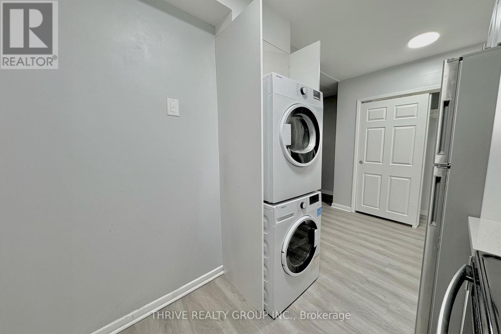 2 - 63 Wellington Road, London South, Ontario  N6C 4M7 - Photo 4 - X12382161