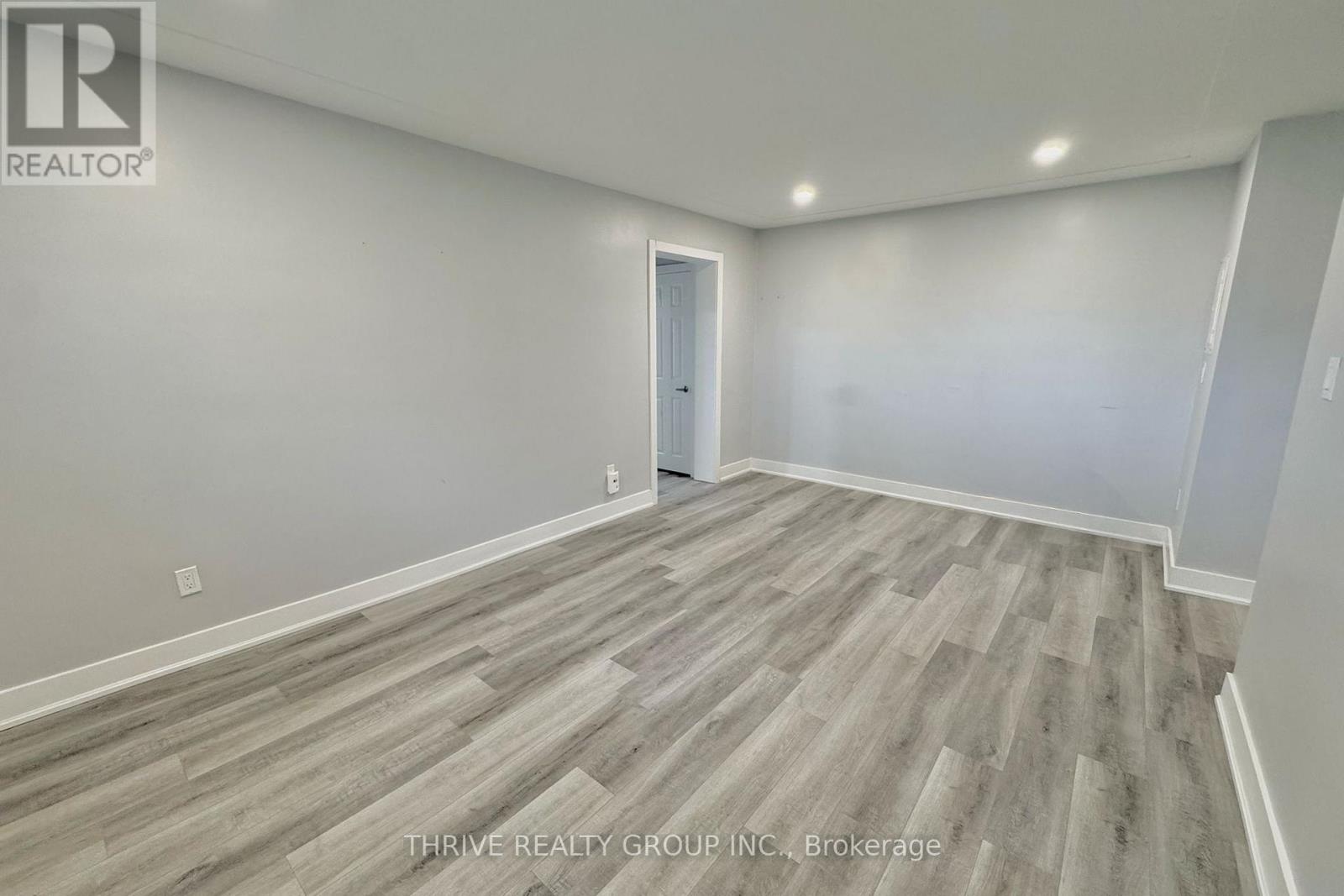 2 - 63 Wellington Road, London South, Ontario  N6C 4M7 - Photo 6 - X12382161