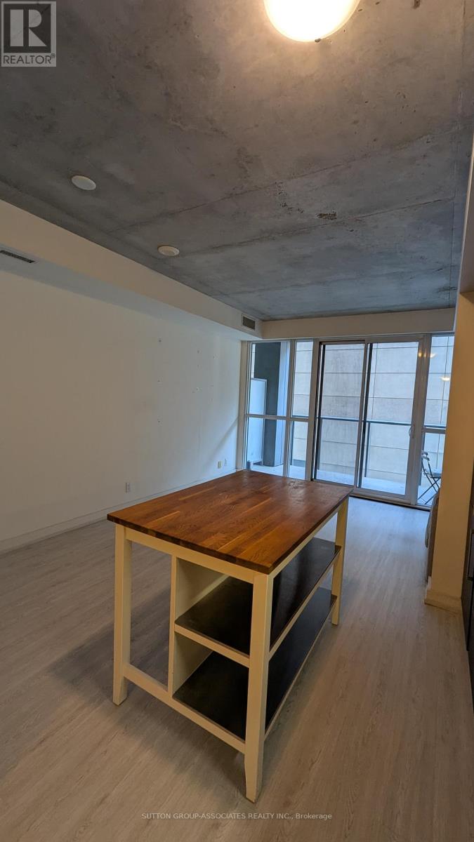 218 - 5 Hanna Avenue, Toronto, Ontario  M6K 1X6 - Photo 4 - C12382071