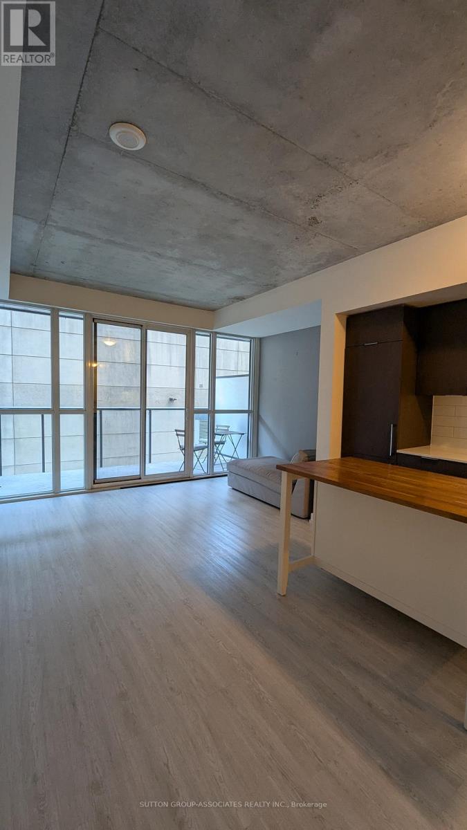 218 - 5 Hanna Avenue, Toronto, Ontario  M6K 1X6 - Photo 6 - C12382071