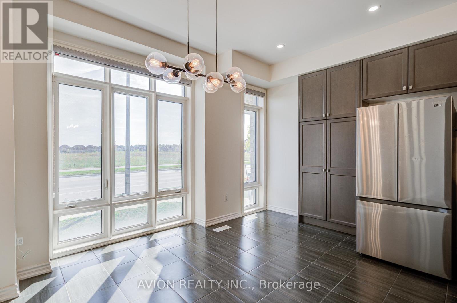 261 Coronation Road, Whitby, Ontario  L1P 0H8 - Photo 11 - E12381939